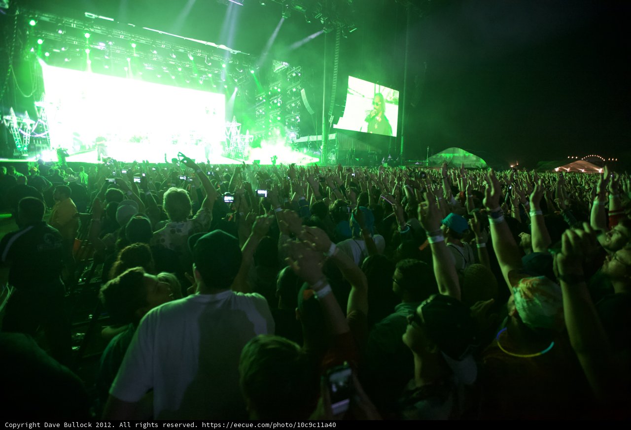 Snoop Dogg Rocks Coachella 2012