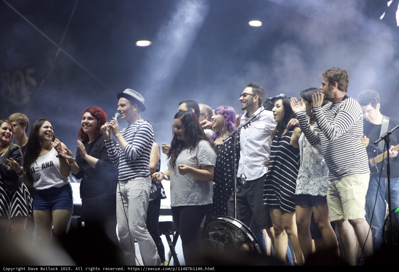 FYF Fest Stage Fans Dancing Fedora Man Striped Shirt Red Hair Purple Hair Clapping Finale