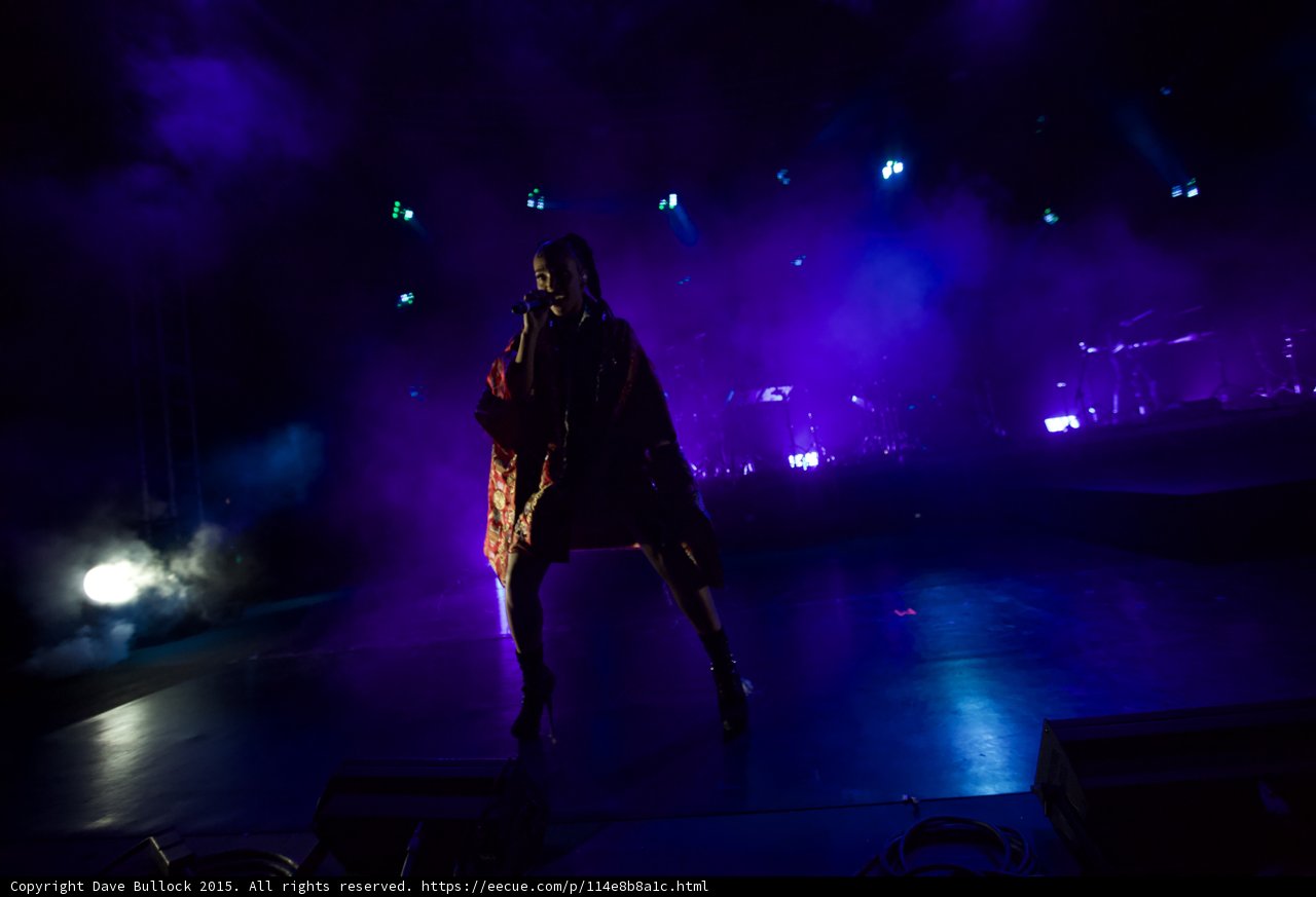 FKA twigs Full Body Wide Walking Singing Microphone Kimono Open Red Brocade Gold Chinese Patterns Black Bodysuit Boots Spotlight Heavy Atmospheric Haze