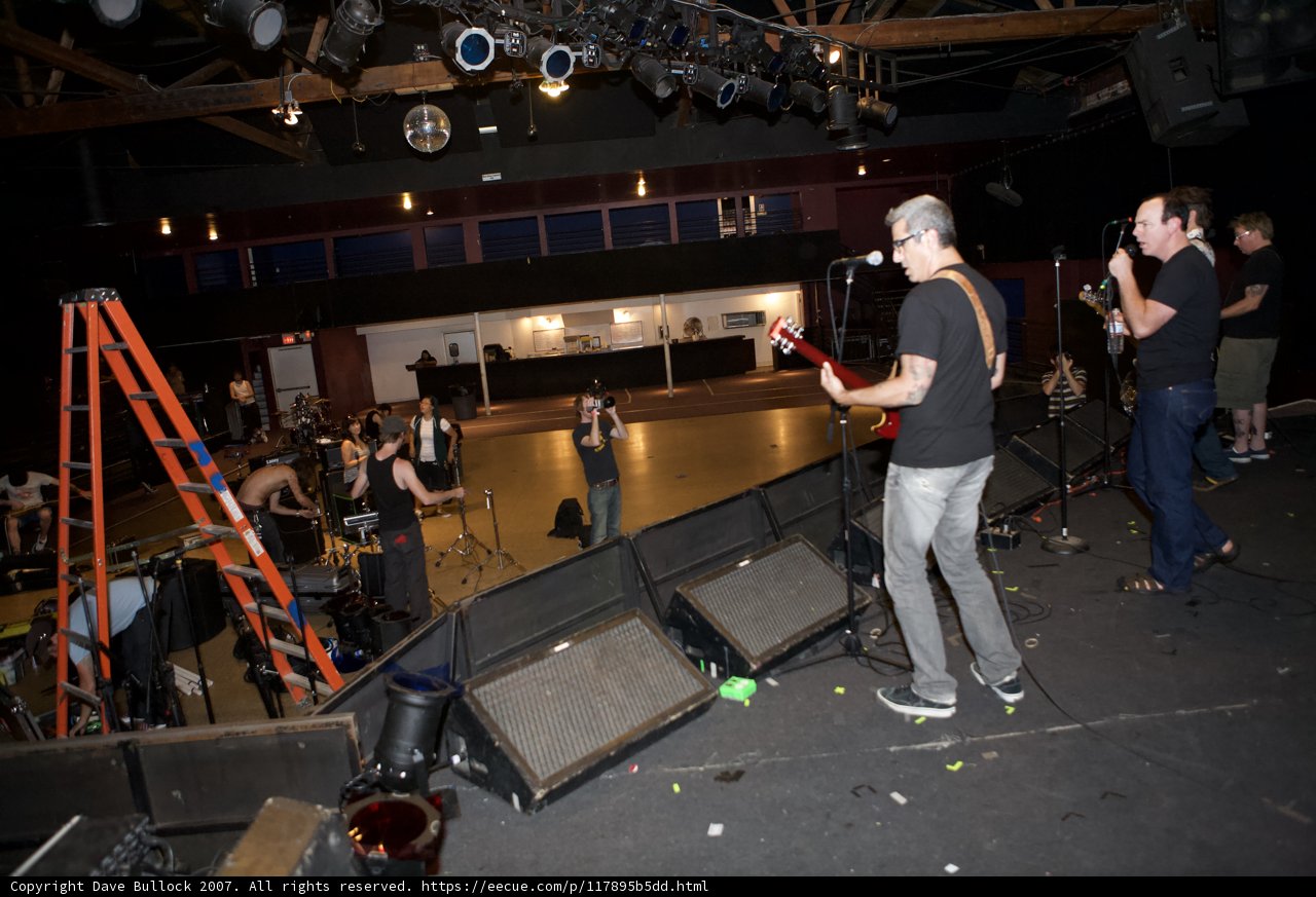 Bad Religion Rocks the Glasshouse