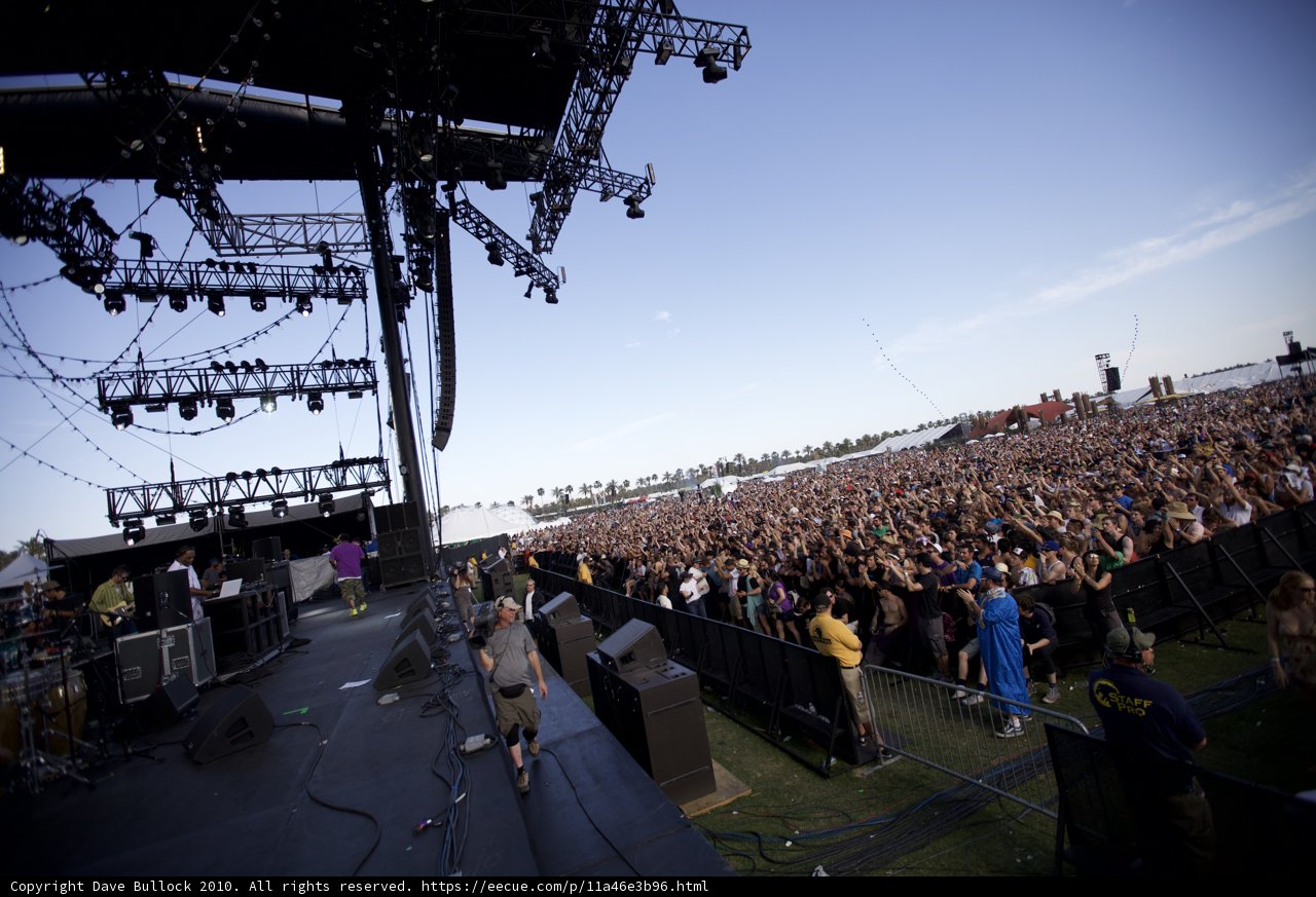 Coachella Crowd Rocks Out