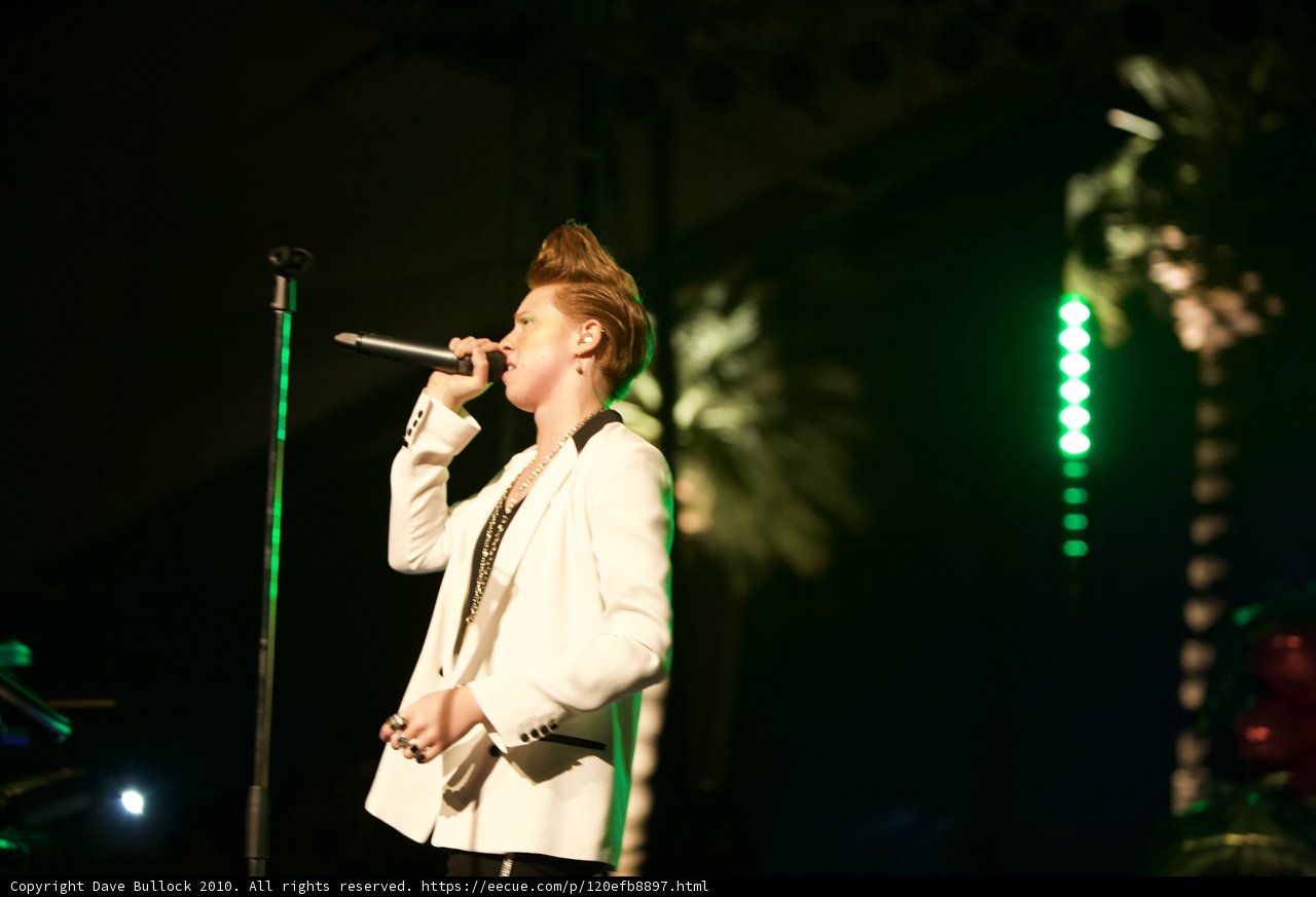 White-suited Vocalist Rocks Cochella 2010
