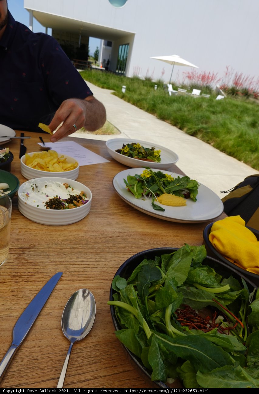 Dining al fresco with delicious tableware