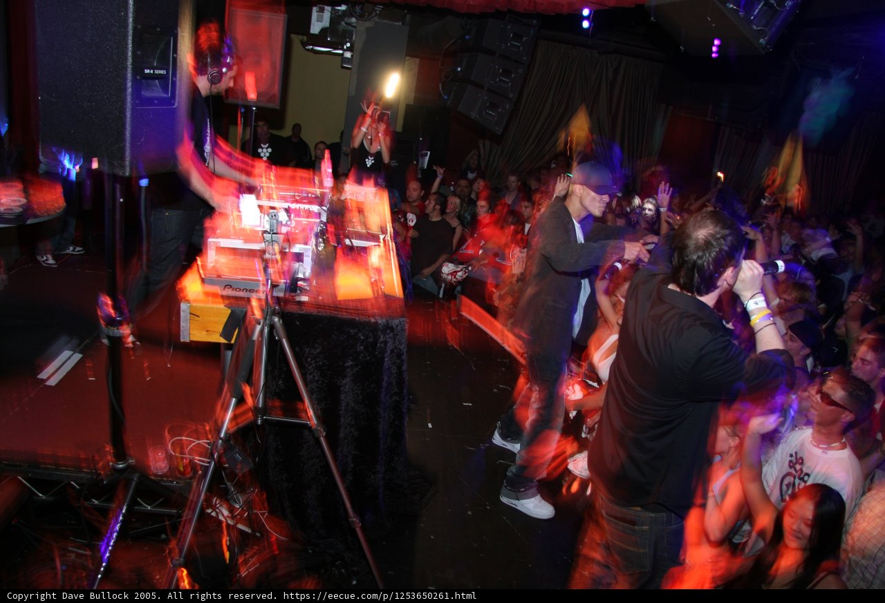 Michael Ray Bower Entertains the Urban Nightlife