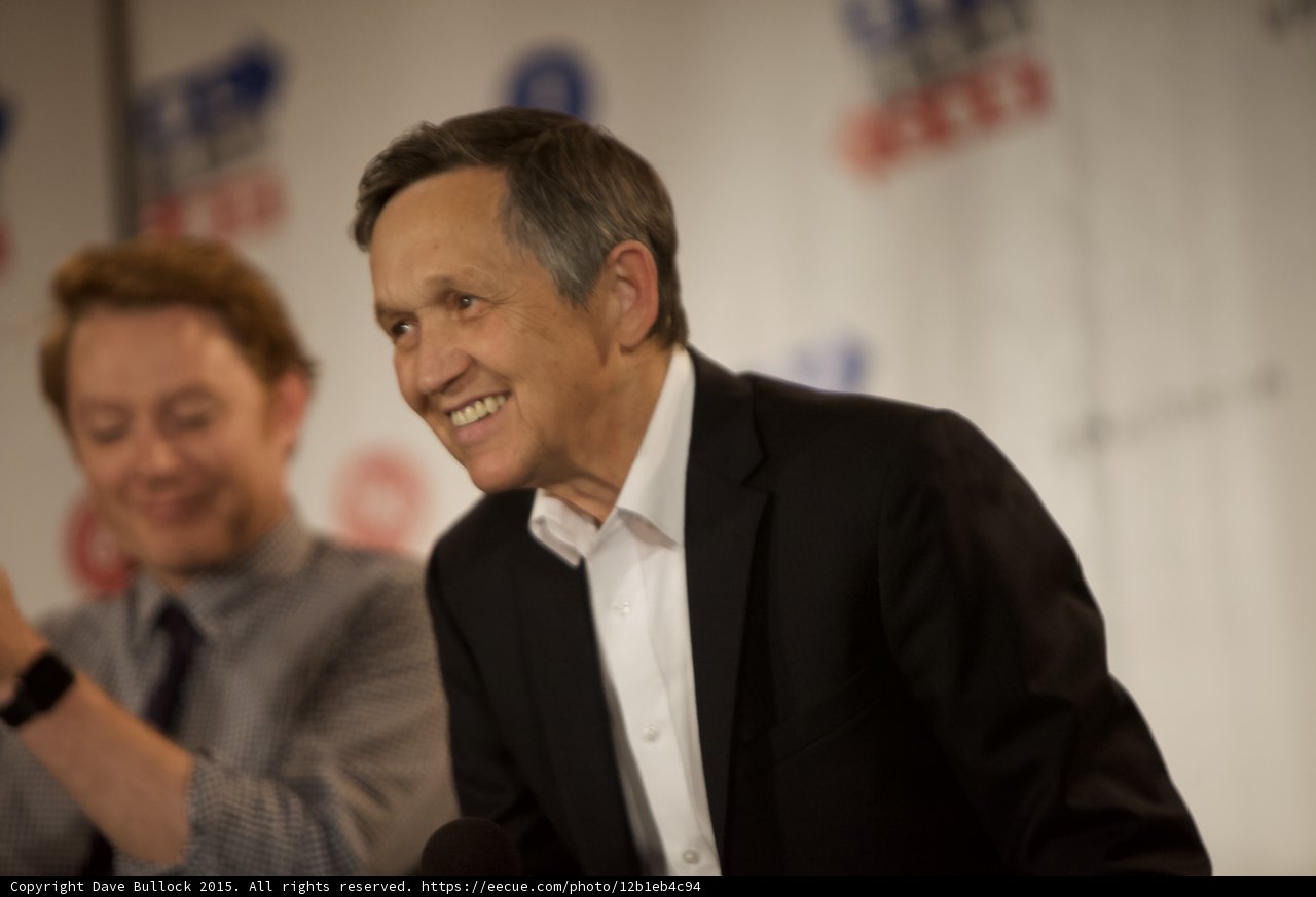 Two Politicians Share a Laugh at Press Conference