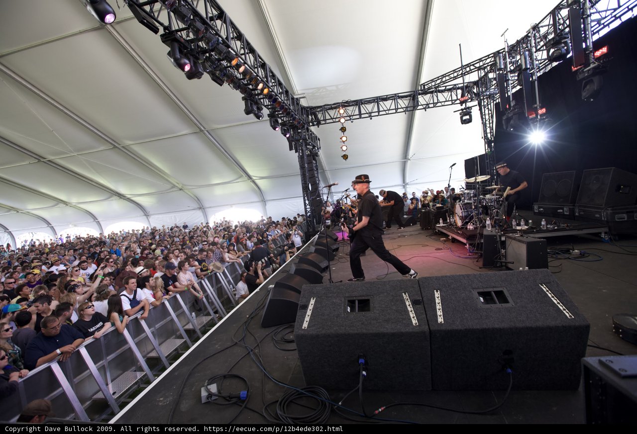 Sam Fender rocks Coachella