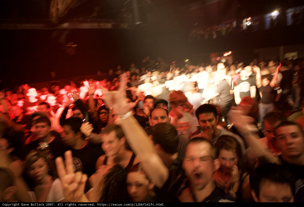 A Night of Fun and Music at the Glasshouse Nightclub