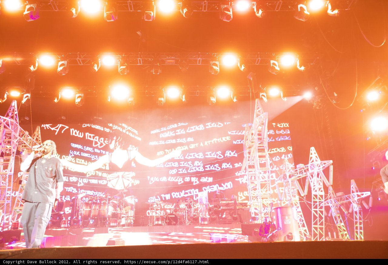 Snoop Dogg Rocks the Stage at Coachella 2012