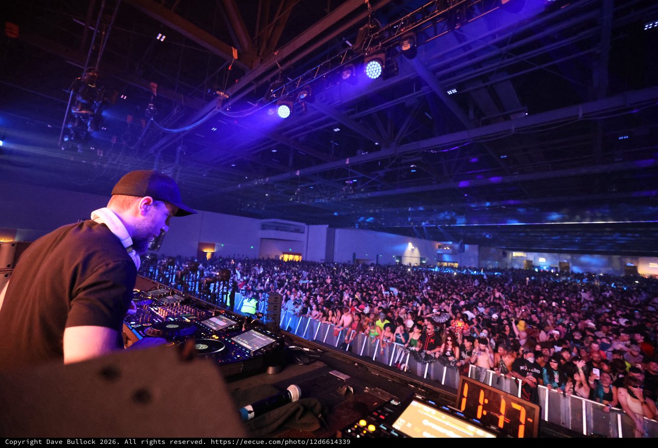 DJ Commands Massive Crowd at Wobbleland 2026