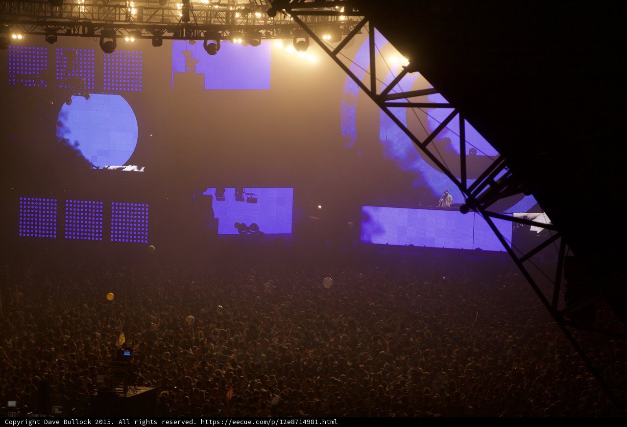 Spotlight on the Crowd