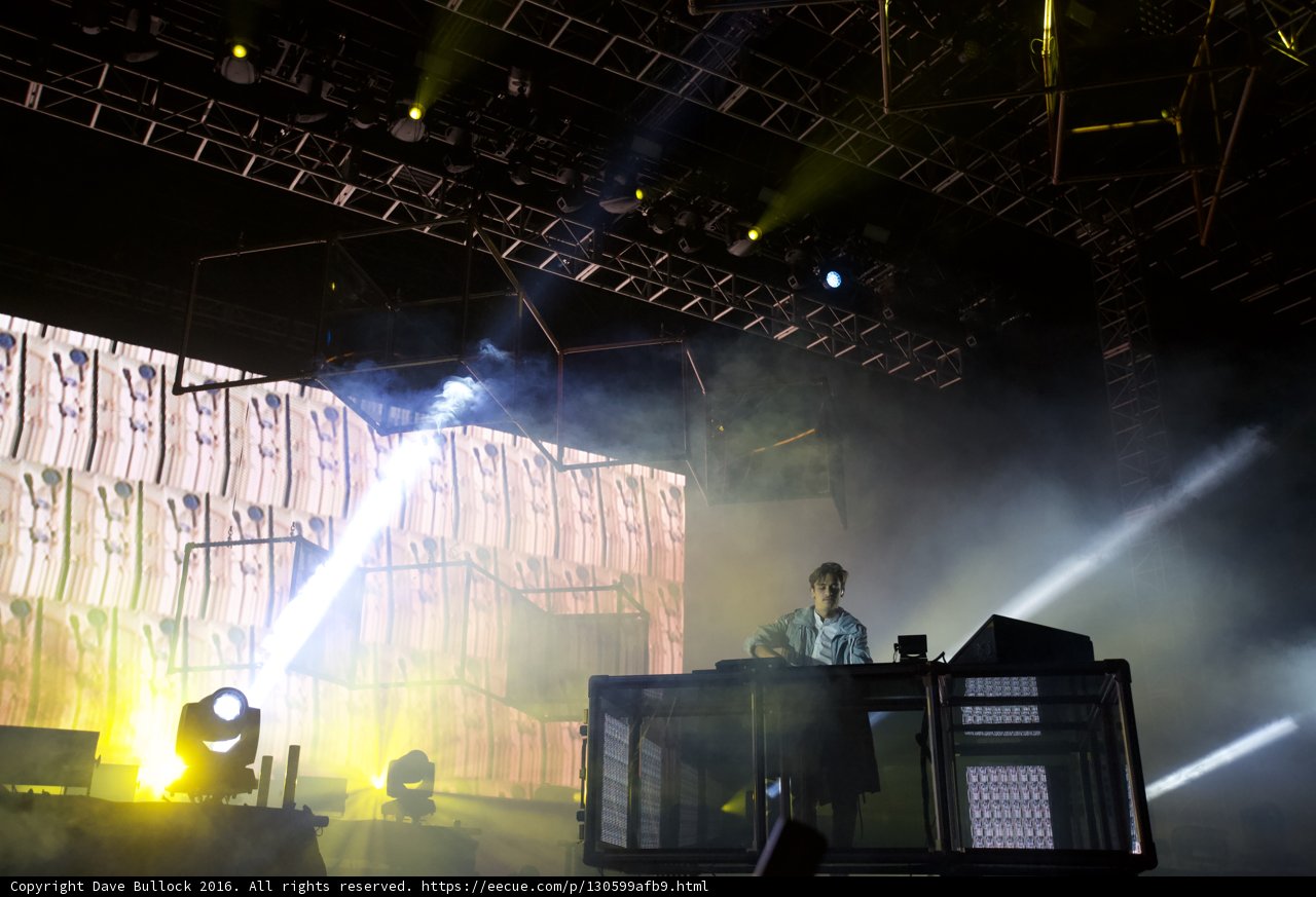 Flume electrifies the stage at Coachella 2016