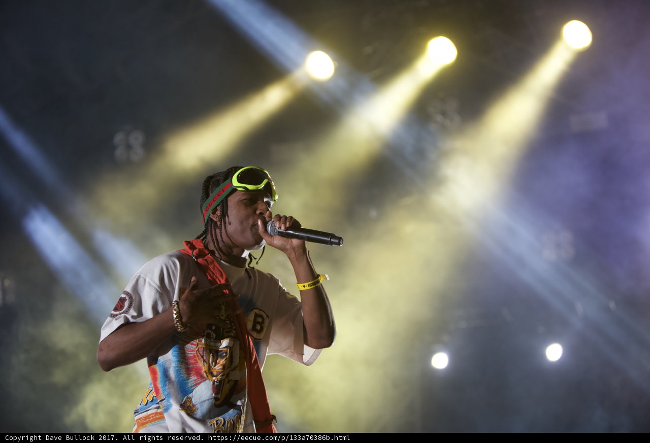 Spotlight on the Entertainer