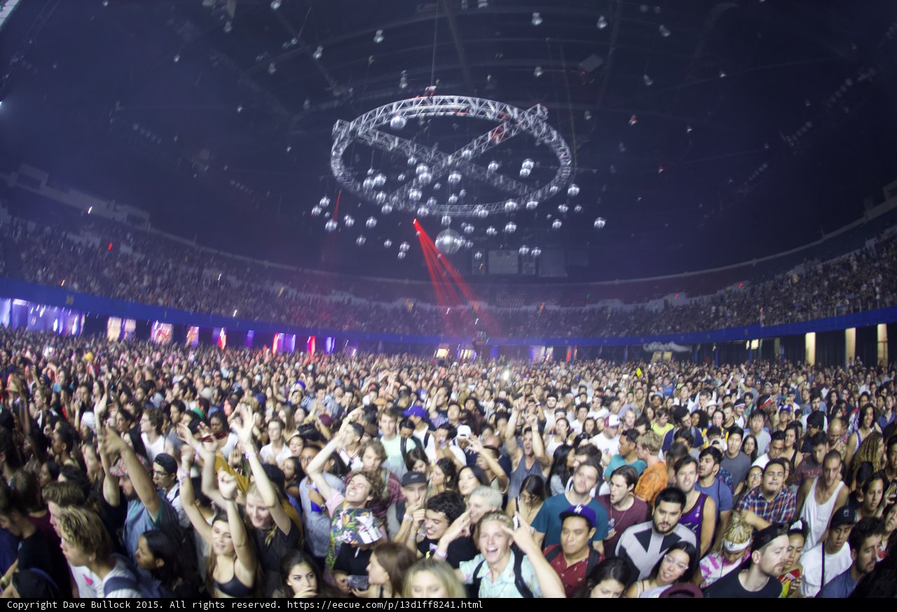 Arena Crowd with Infinity Rig