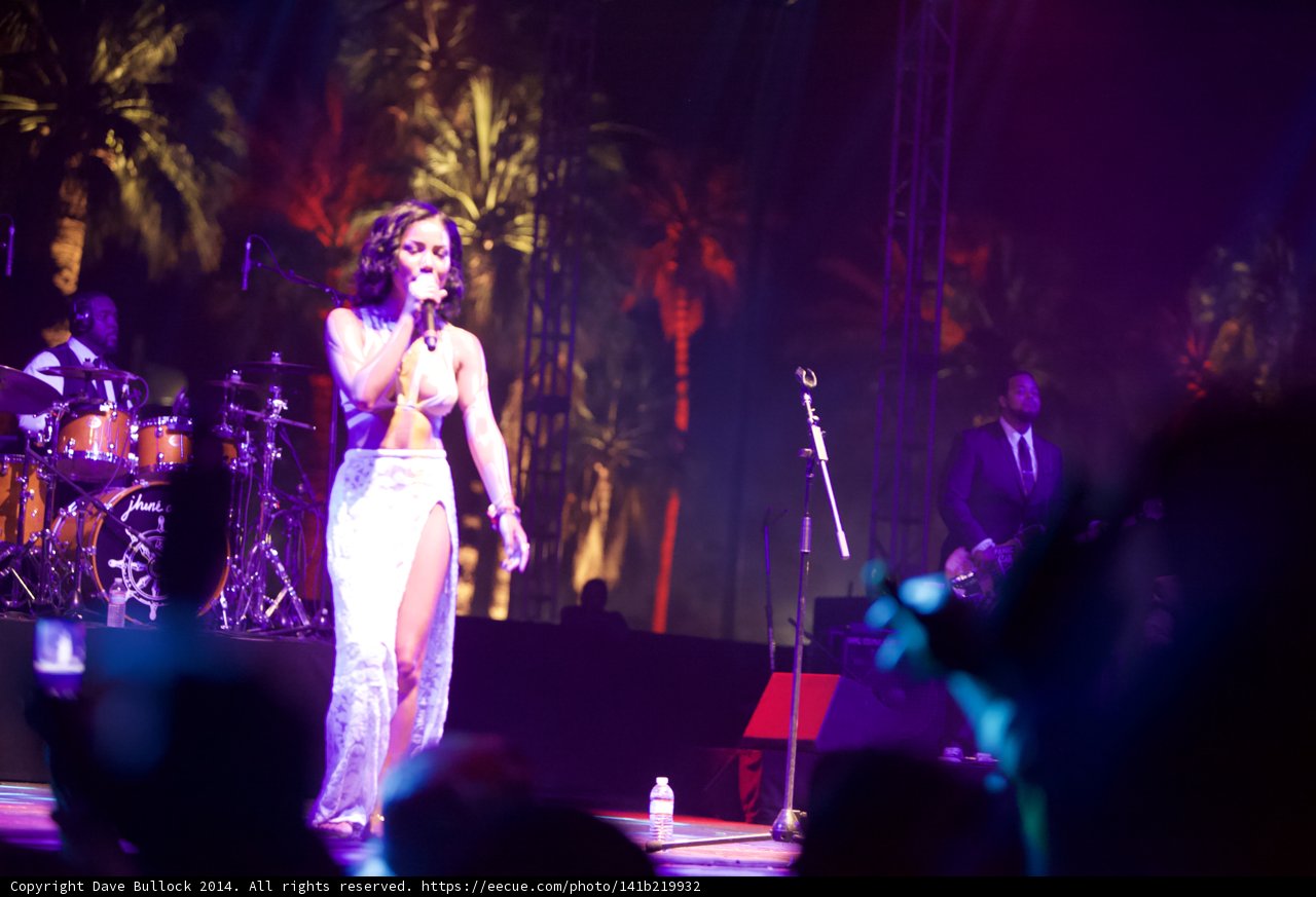 Jhené Aiko Rocks the Stage at Coachella 2014