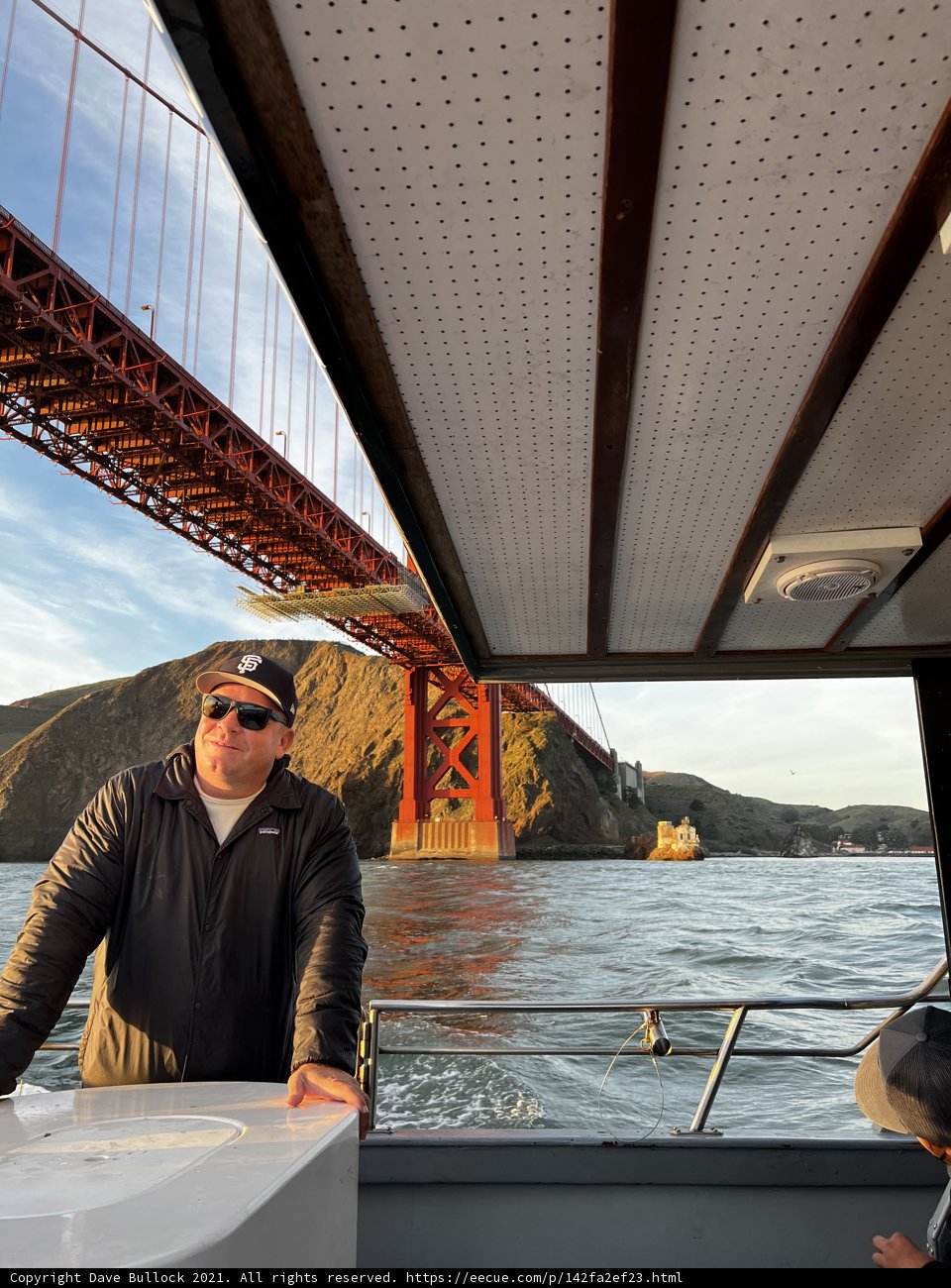 Serene Boat Trip with Scenic Golden Gate Bridge View