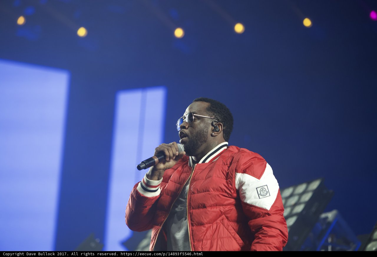 Sean Combs Rocks the Mic at Coachella