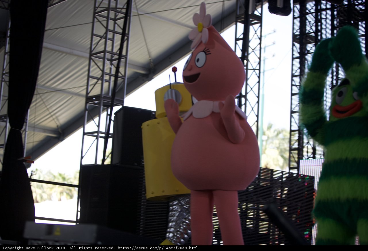 The Pink and Green Puppet Rocks the Stage
