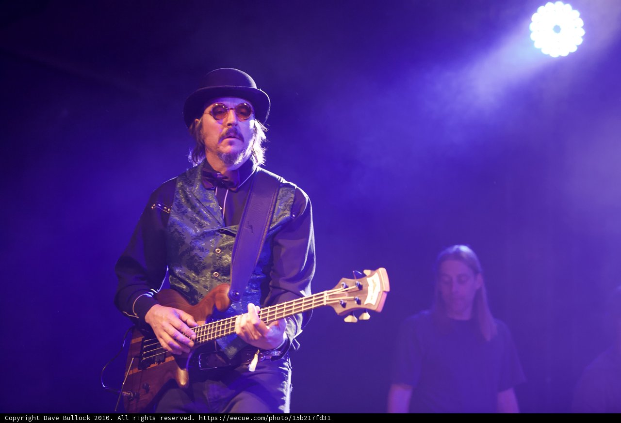 Les Claypool Shreds