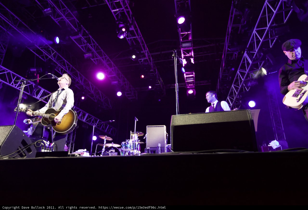 The xx electrify the Coachella crowd with their guitar-driven performance