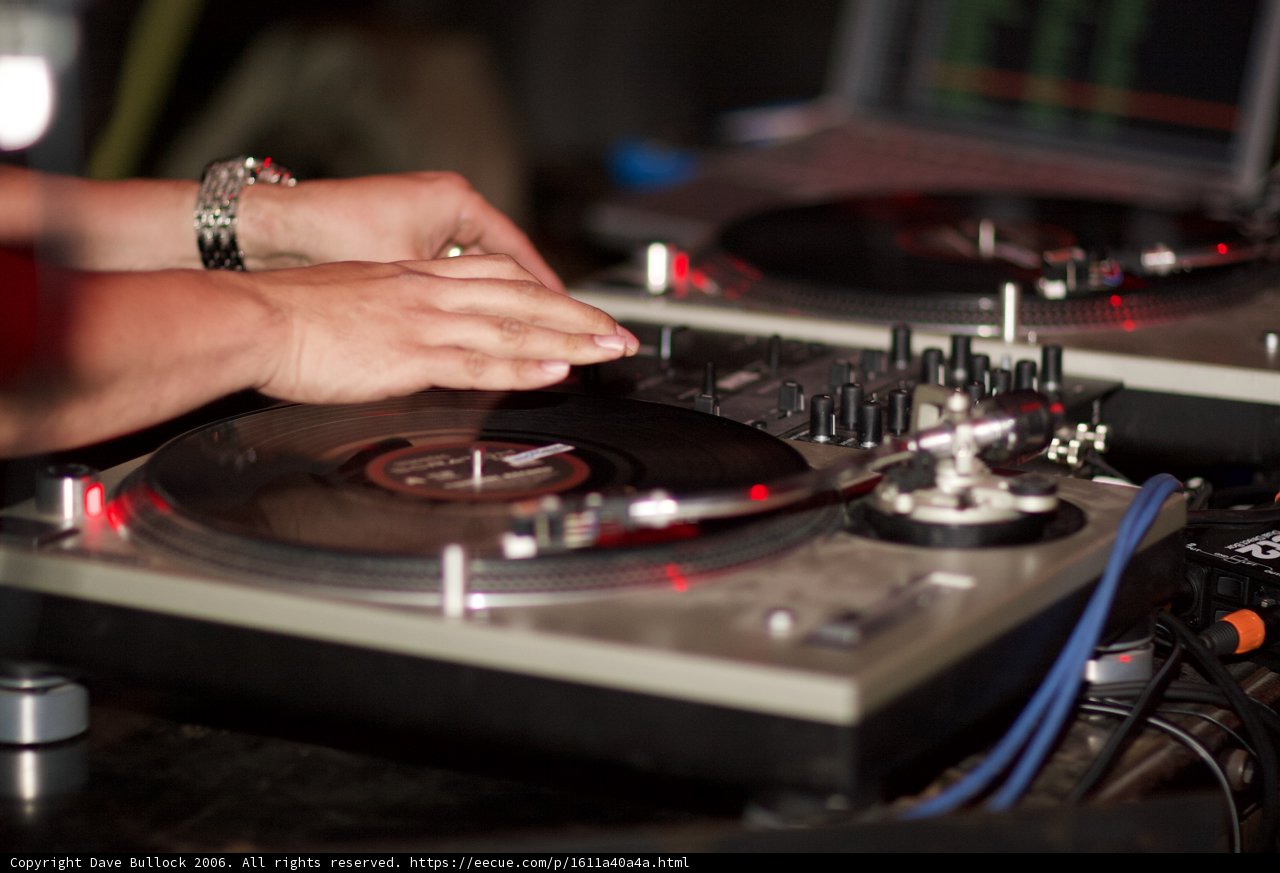Spinning Up the Crowd