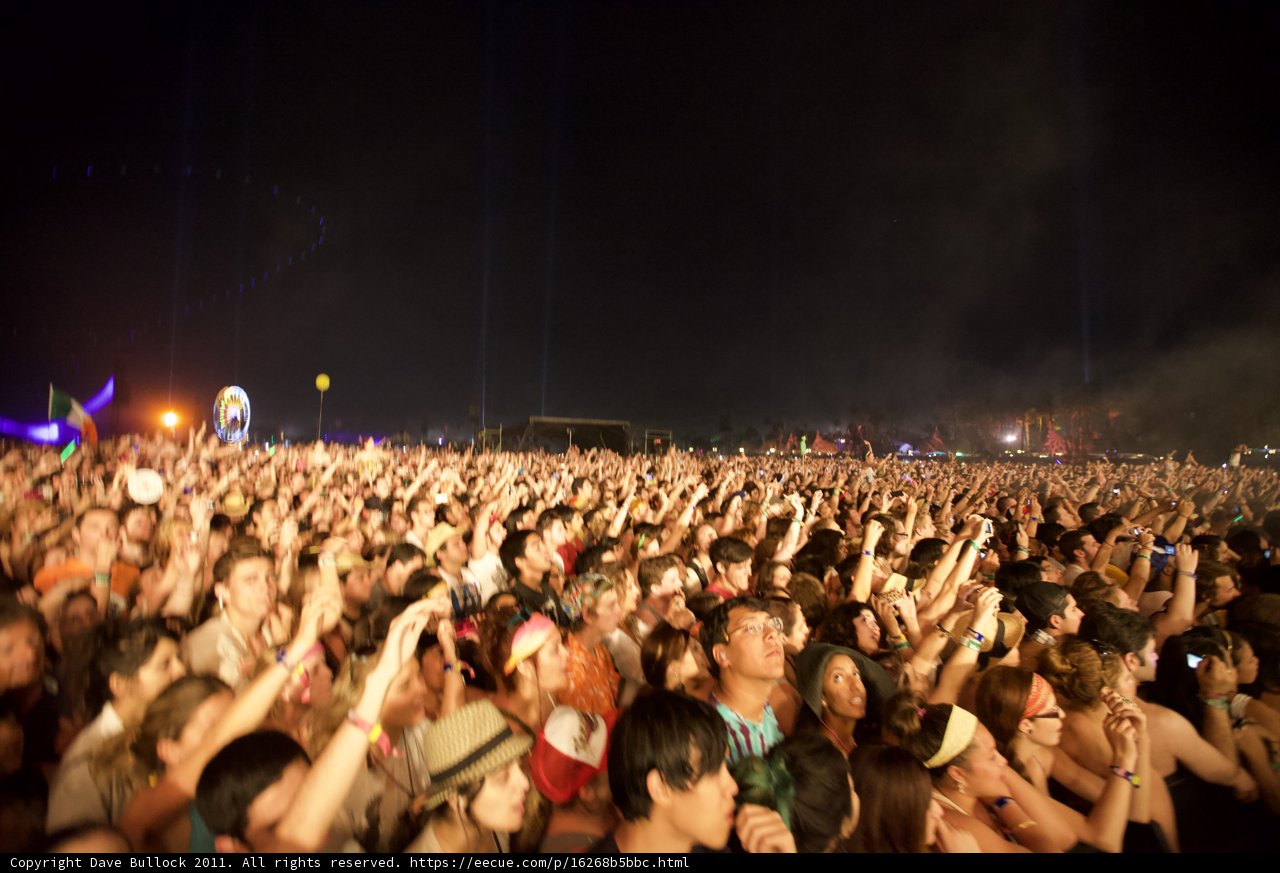 Coachella 2011 Crowd Goes Wild