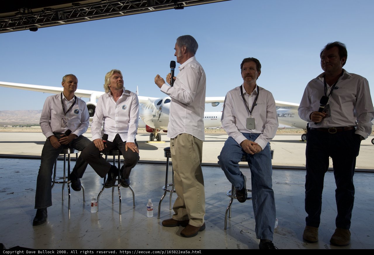 Richard Branson and his Team in front of the White Knight Two