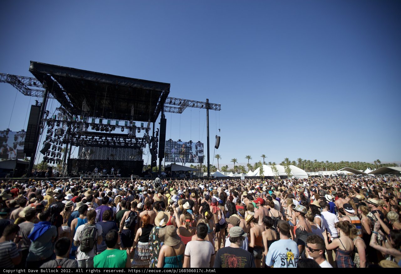 Concertgoers Take Over the Sky