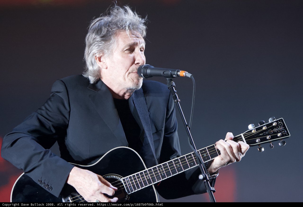 Roger Waters Rocks the Wall in London