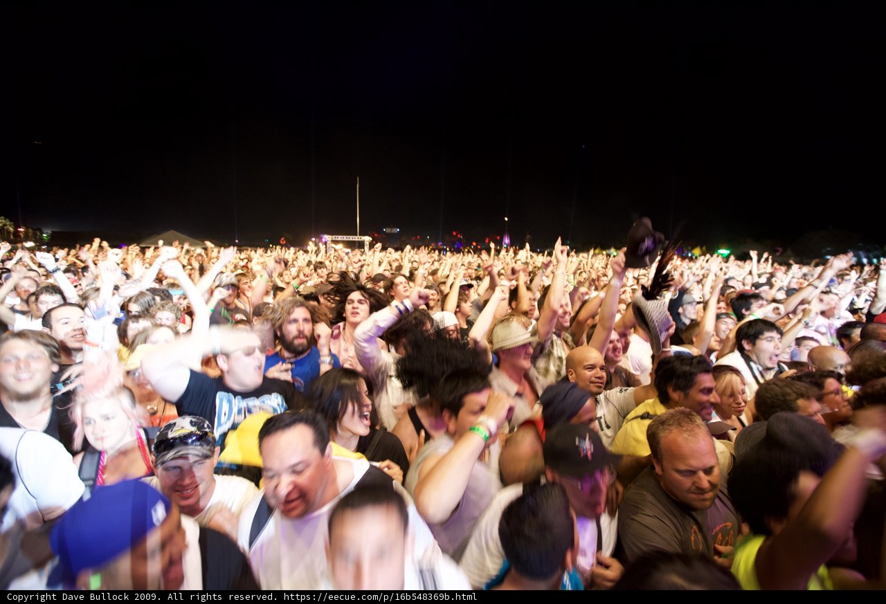 Coachella 2009: A Night Among the Crowd