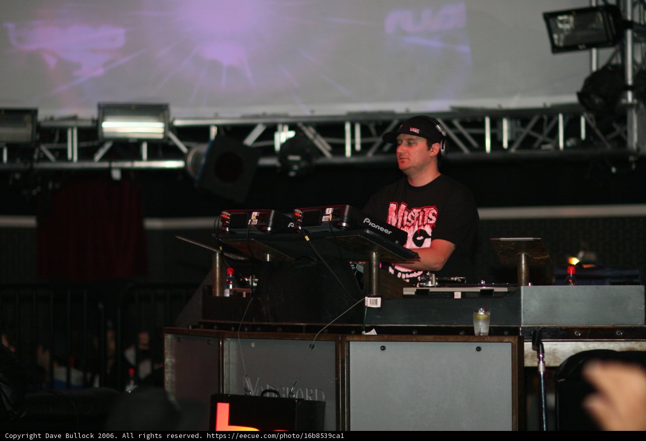 Blackshirted Deejay