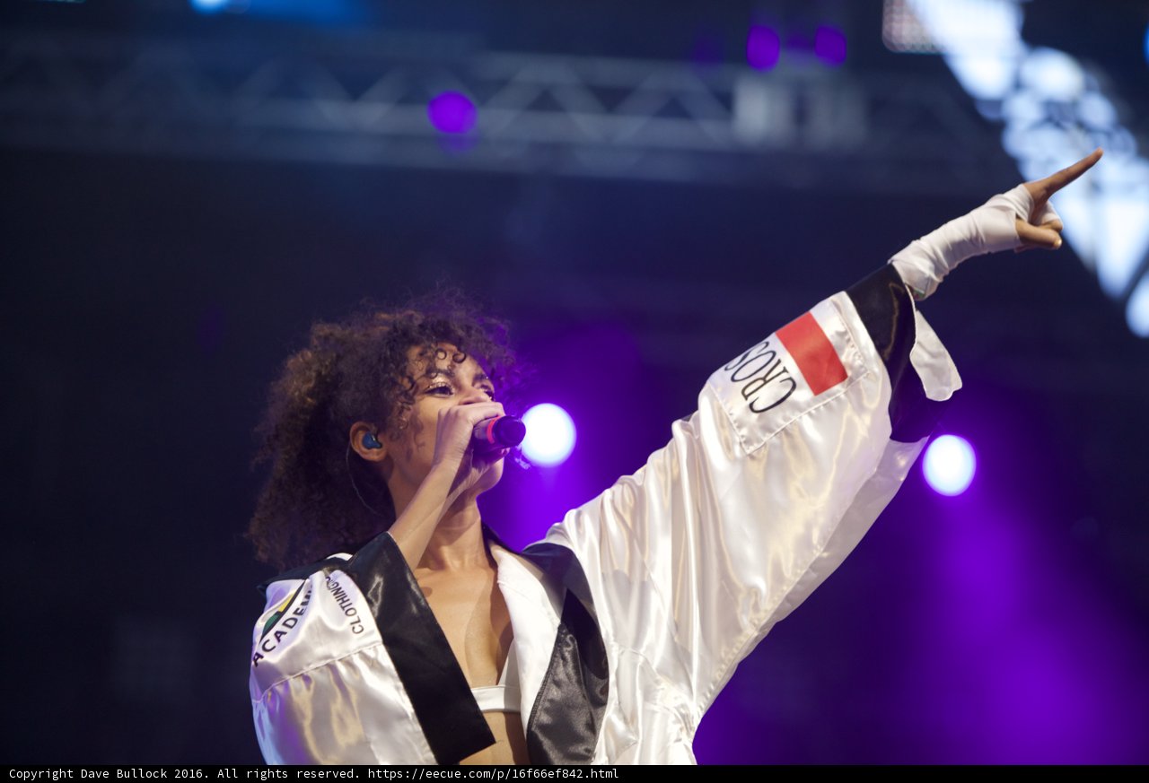 Solo Performance in the Spotlight
