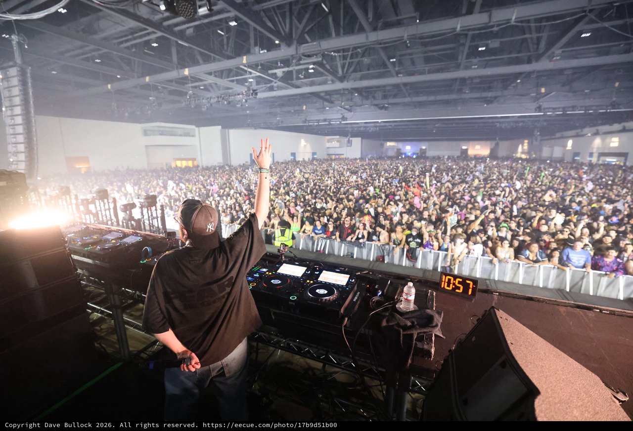 DJ Commands Massive Crowd at Wobbleland 2026