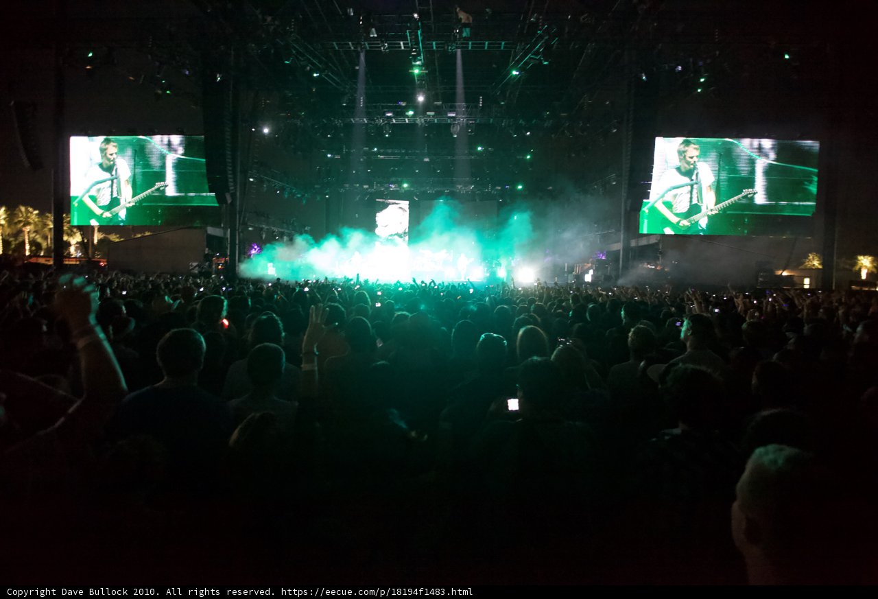 Green Spotlight on Rocking Crowd