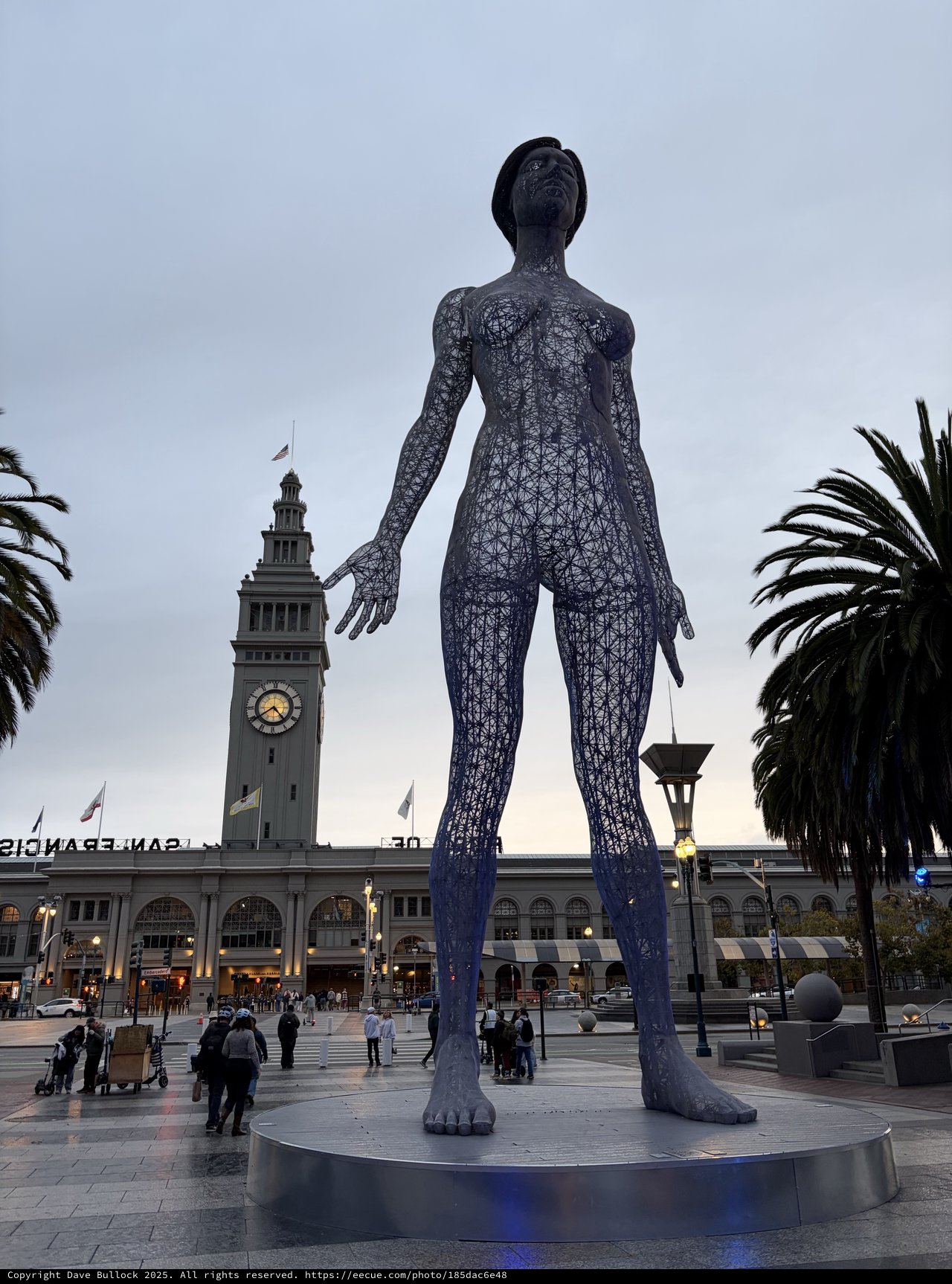 Monumental Wire Sculpture at San Francisco Ferry Building Plaza