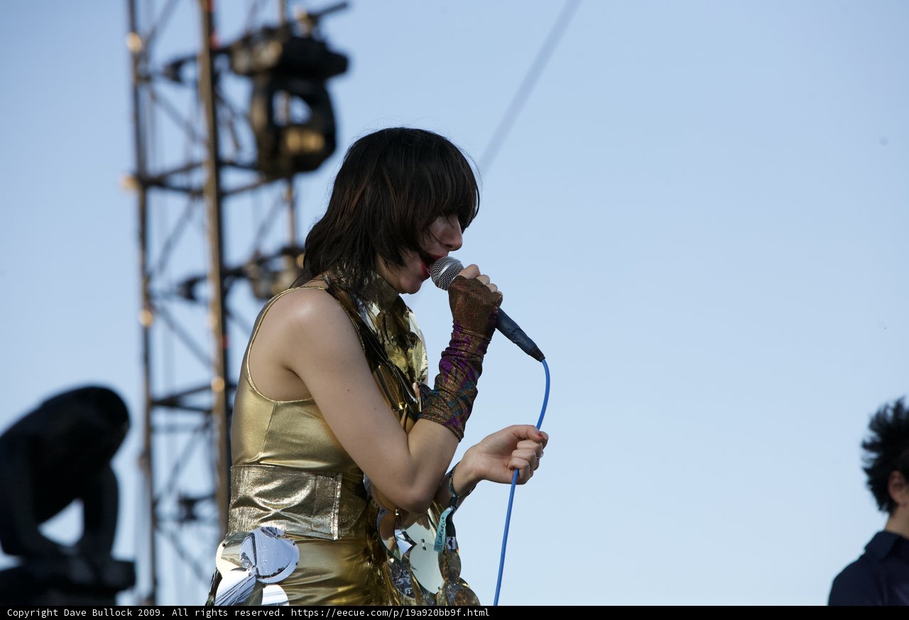 Golden Performance Under the Coachella Sky