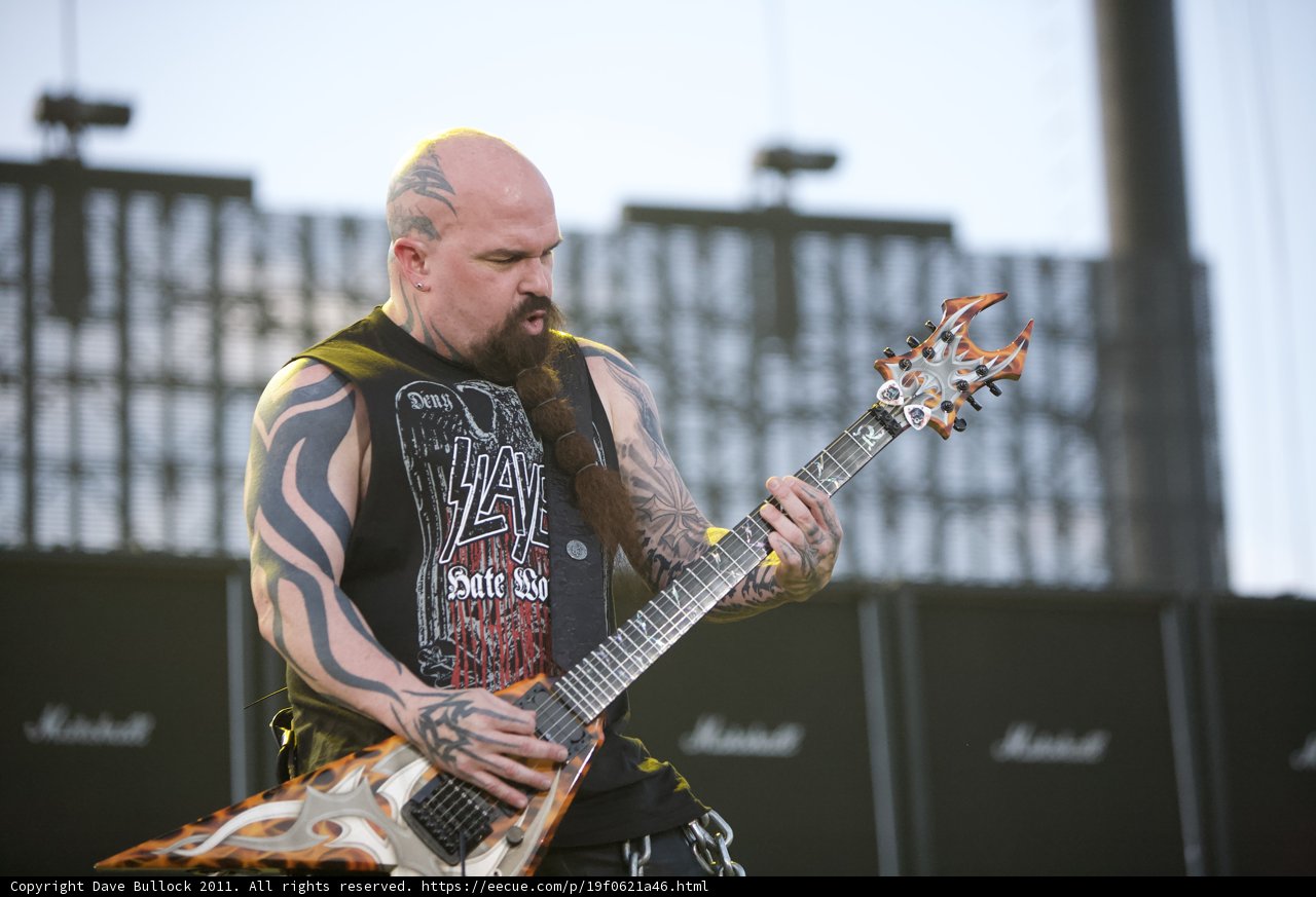 Kerry King Shreds on Stage