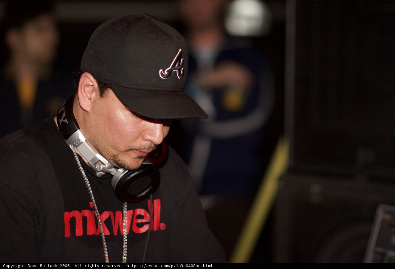 Craze Spinning on the Decks with Style