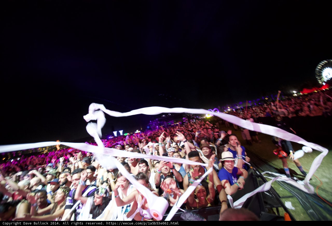 White Ribbon Night Sky Concert