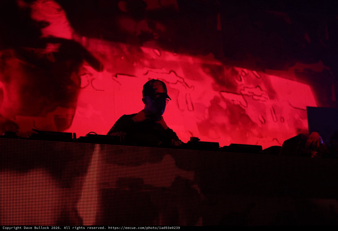 DJ Silhouette Ignites Wobbleland Festival Stage