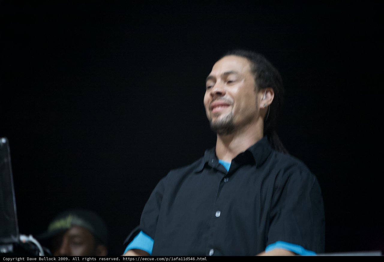 Roni Size Grooves the Crowd at Coachella 2009