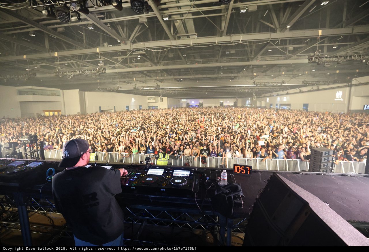 DJ Commands Massive Indoor Festival Crowd at Wobbleland