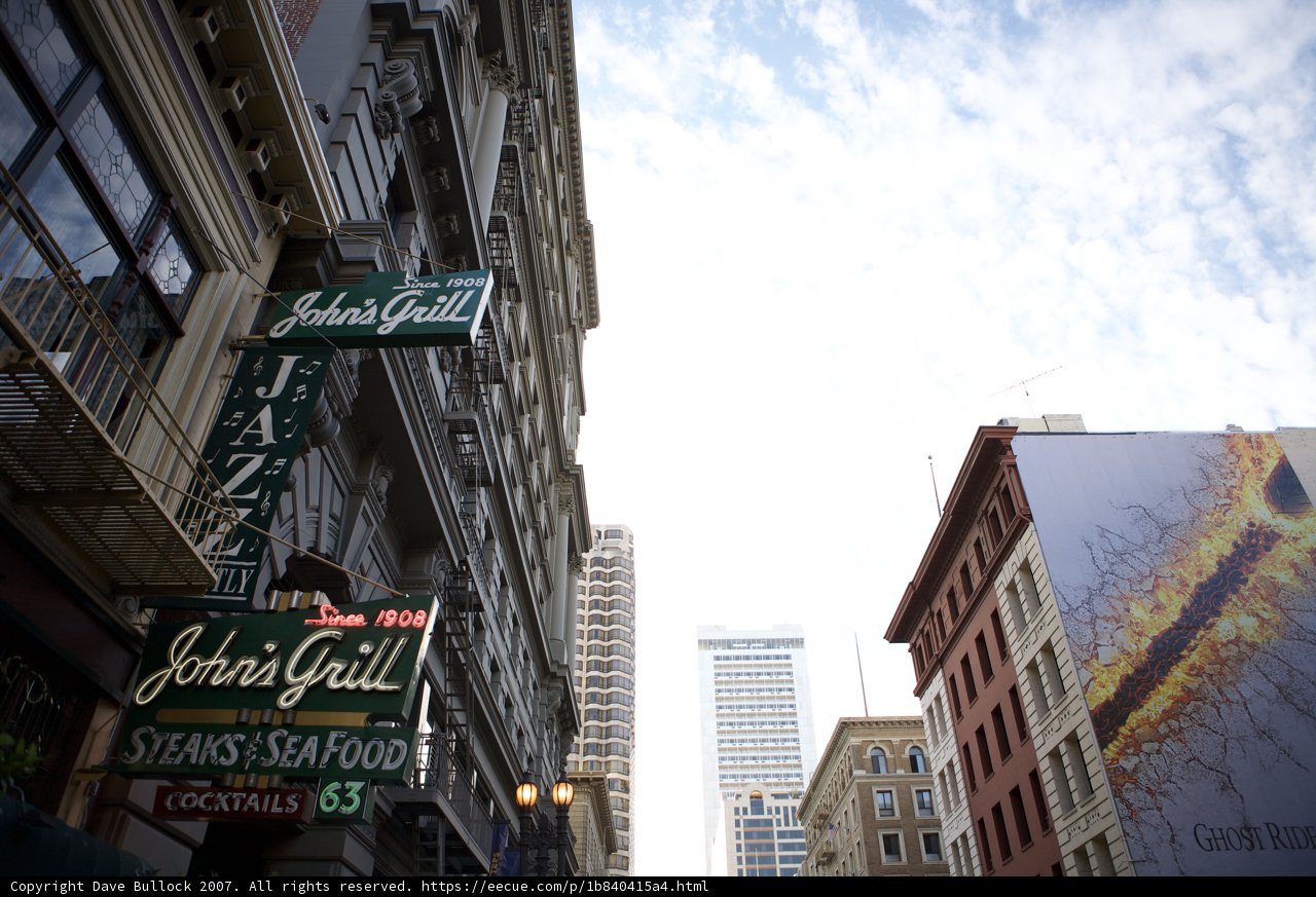 John's Grill in the Heart of the Metropolis
