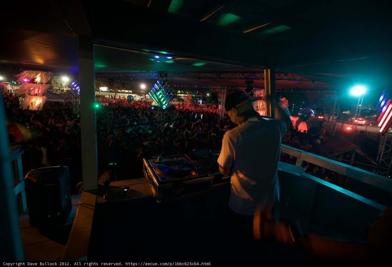 Jamming with the Urban Crowd