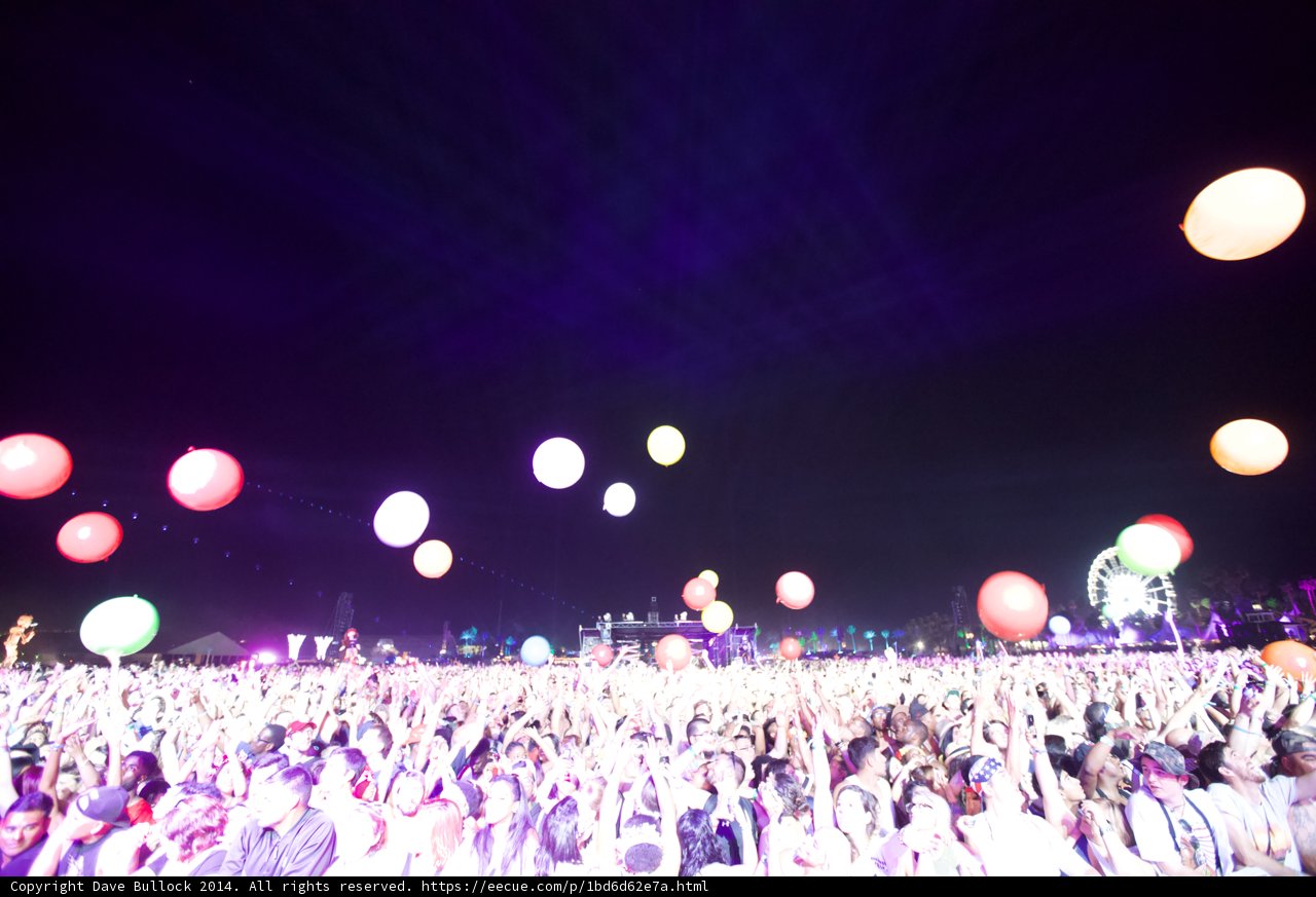 Balloon-filled Concert Night