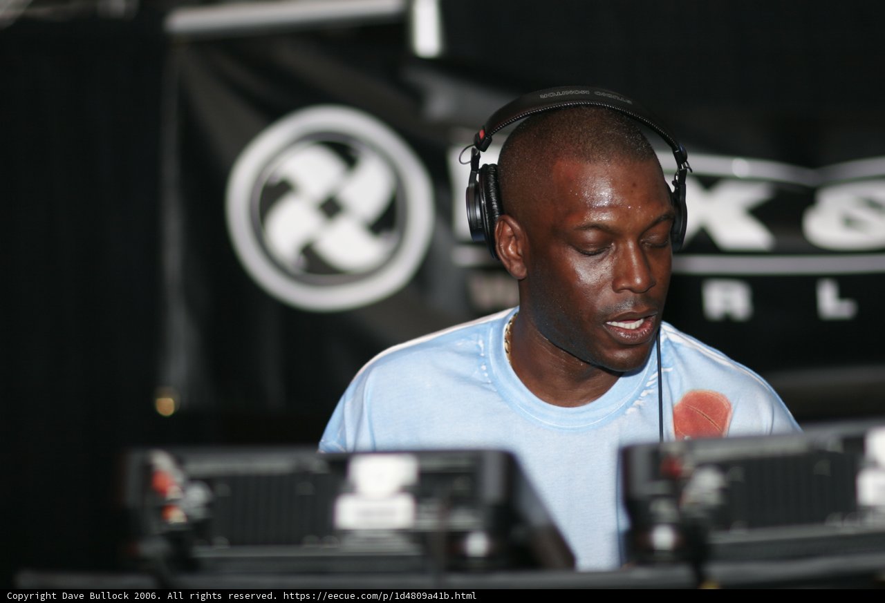 DJ Kenny Ken Lost in Music