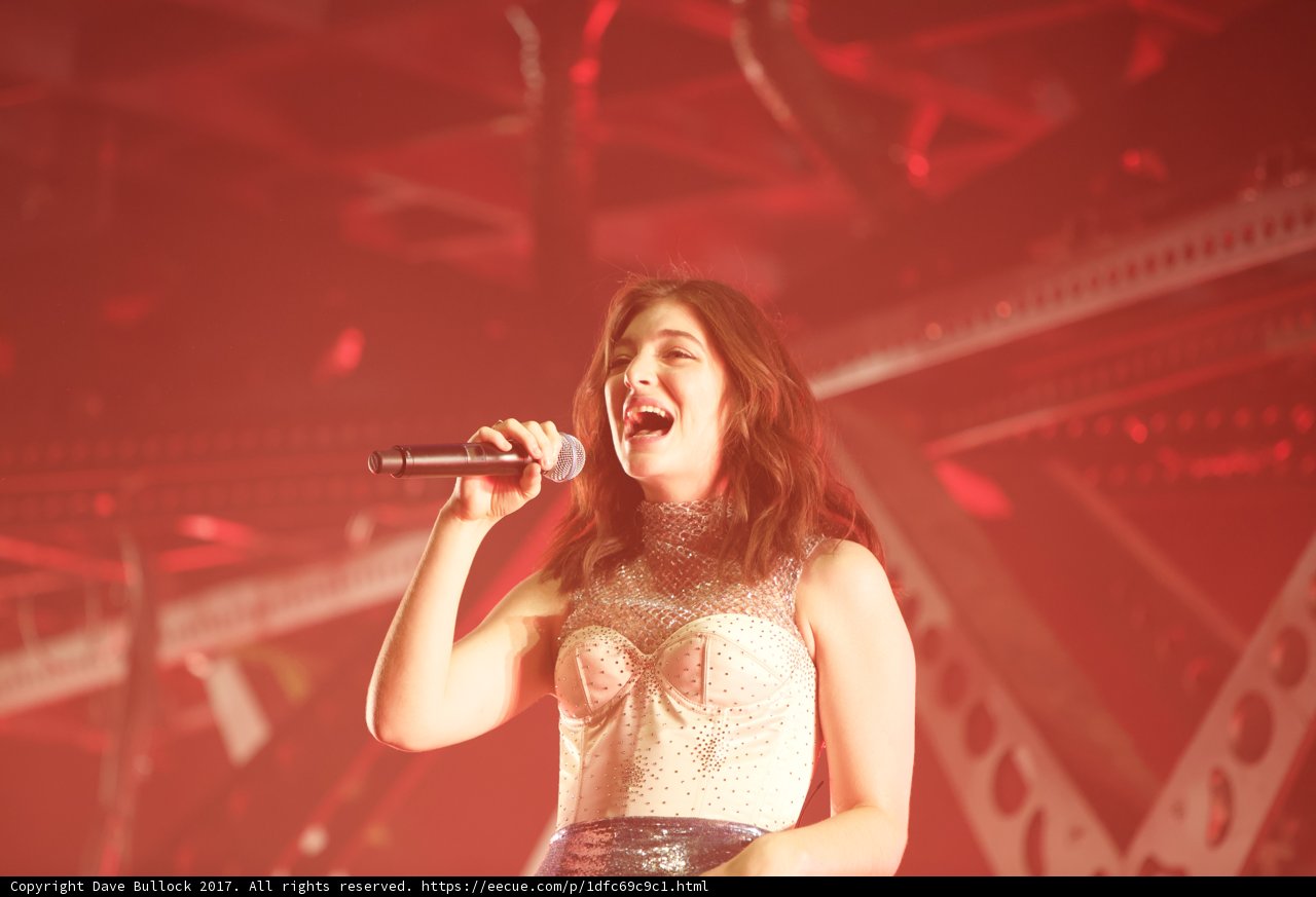 Lorde Lights Up the Stage with Her Solo Performance