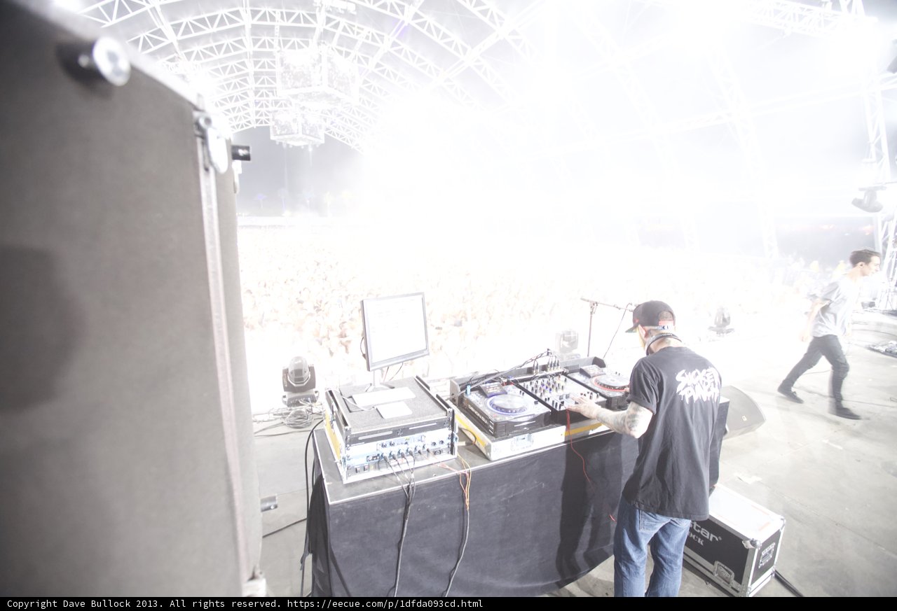 Pumping Up the Crowd