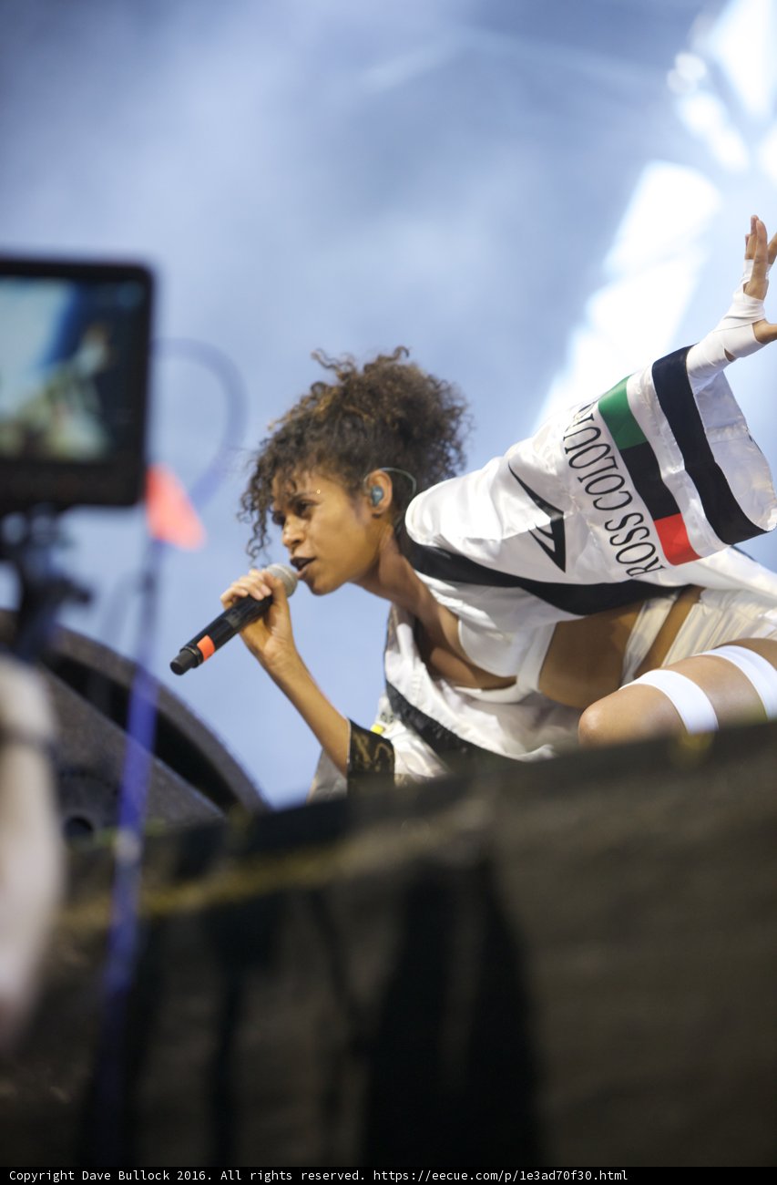 Sultry Songstress Takes Center Stage