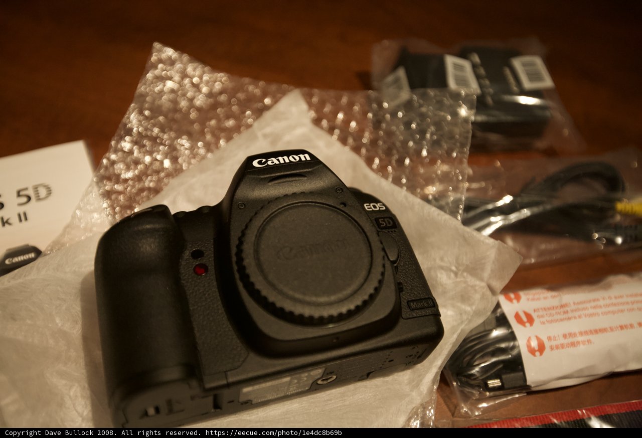 Unboxing the Canon EOS 5D Mark II