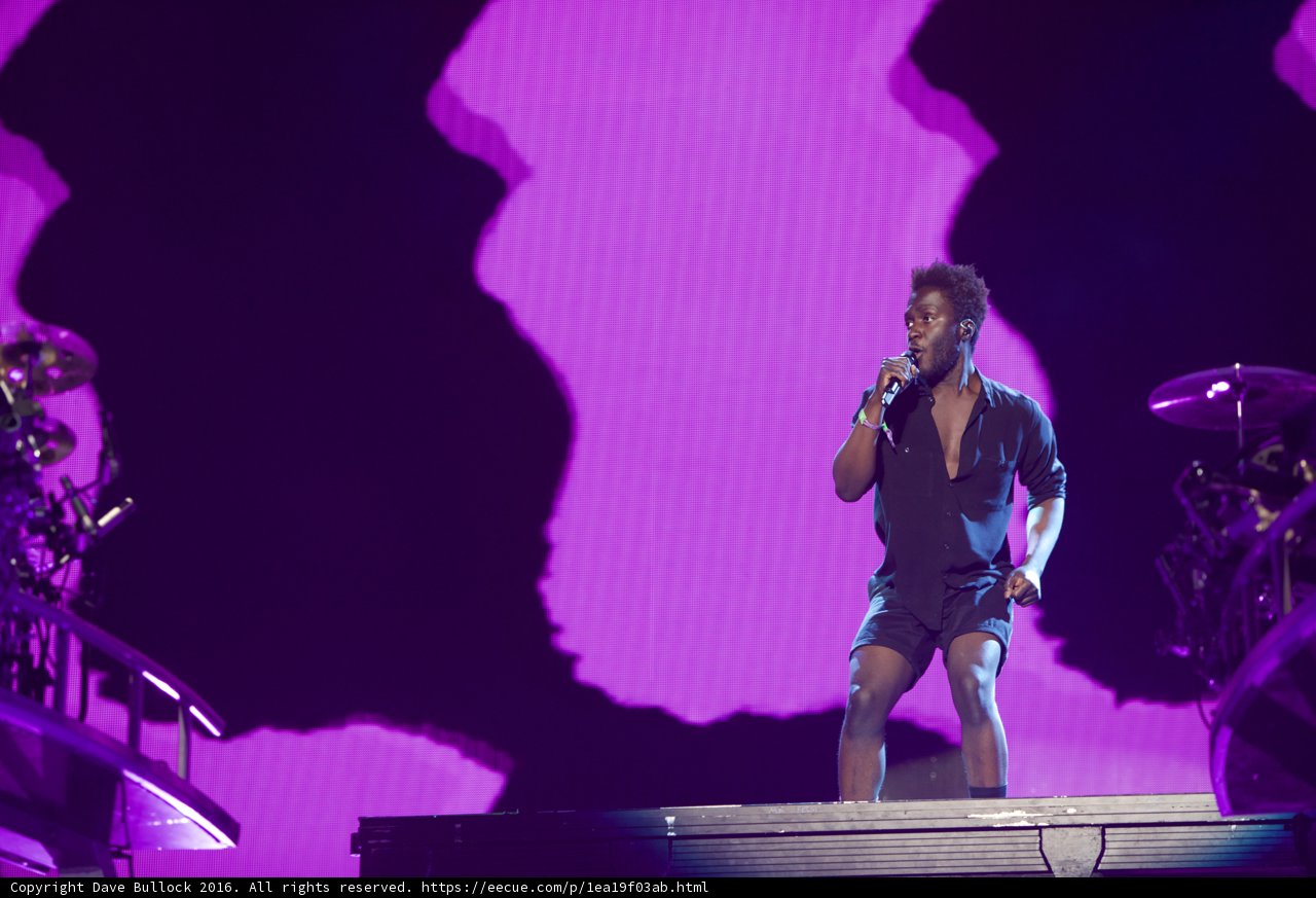 Kwabs Rocks Coachella Stage with Soulful Performance